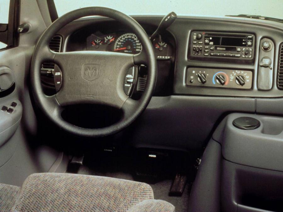  Dodge Ram Van 1998 года  (фото 4 из 5)